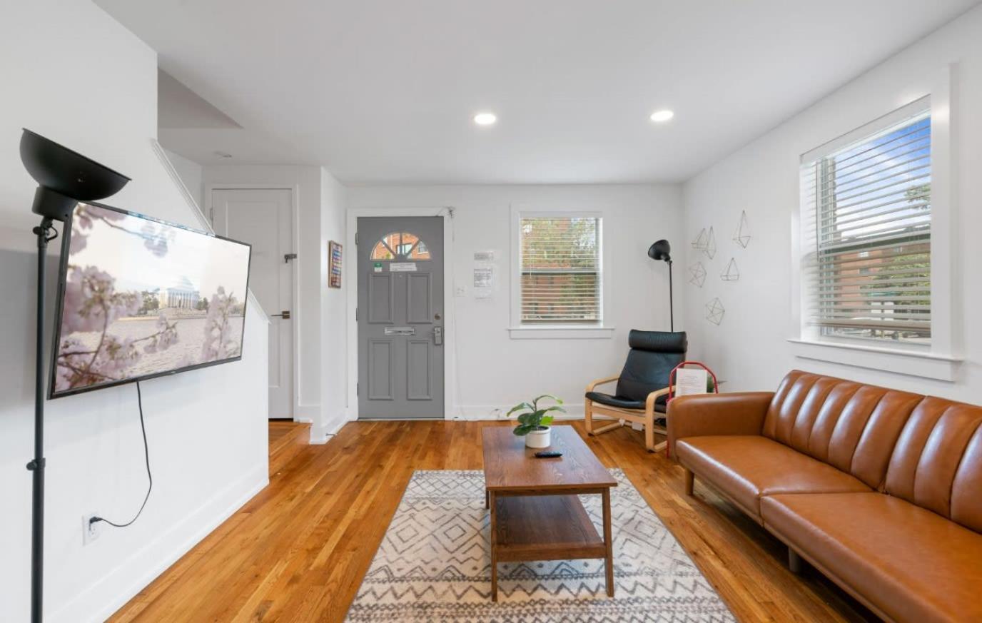 Modern Colonial 3Br 2Ba House 5M To Dc & Dca, By Cozysuites Alexandria Exterior photo